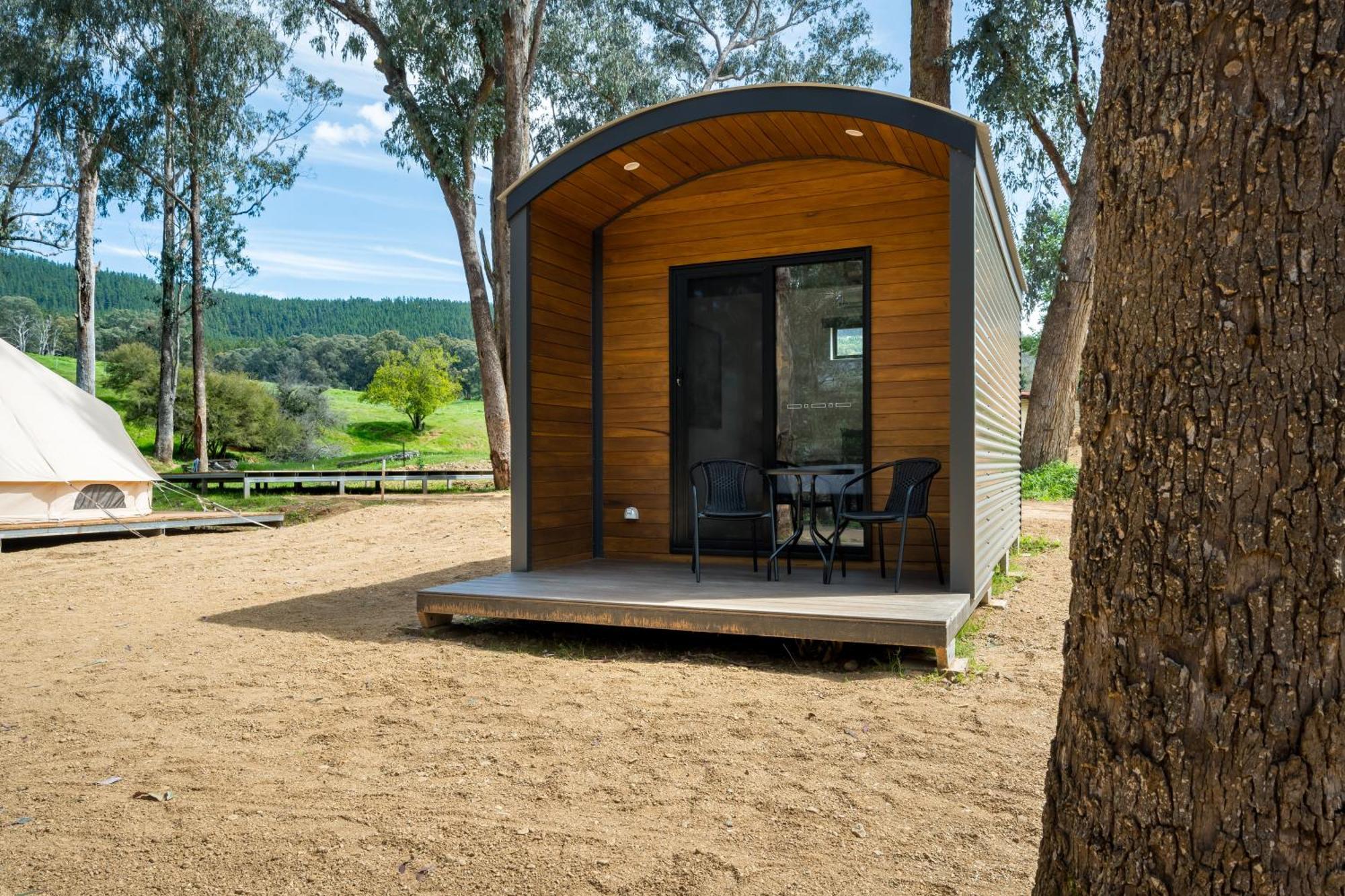 Bright Cabin Park Экстерьер фото